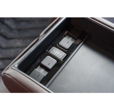 Honda UR-V 2.0T - 10886