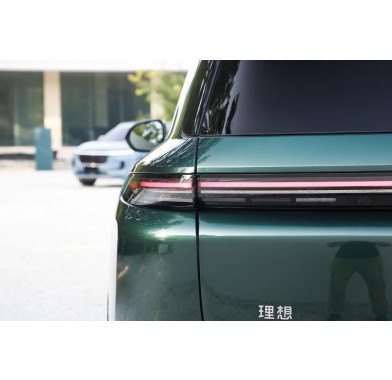 Li Xiang L8 Max Version - 22033